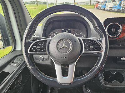 Mercedes-Benz SPRINTER 319 L2H1 V6 LED Mbux10 11