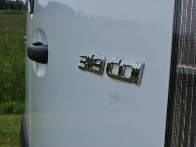 Mercedes-Benz SPRINTER 319 L2H1 V6 LED Mbux10 18