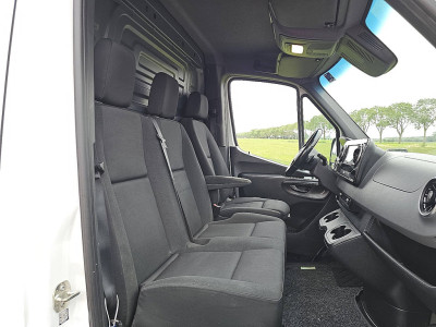 Mercedes-Benz SPRINTER 319 L2H1 V6 LED Mbux10 7