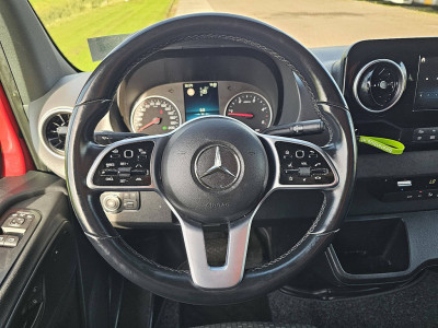Mercedes-Benz SPRINTER 319 L2H2 RWD 3.5t-Trekhaak 2x Schuifdeur LED Mbux10 Distronic Automatische Airco 360 Graden Camera Parkeersensoren Euro6 190 PK! foto 10