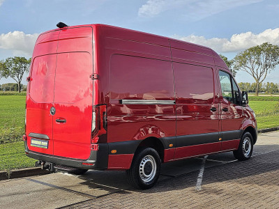Mercedes-Benz SPRINTER 319 L2H2 RWD 3.5t-Trekhaak 2x Schuifdeur LED Mbux10 Distronic Automatische Airco 360 Graden Camera Parkeersensoren Euro6 190 PK! foto 3