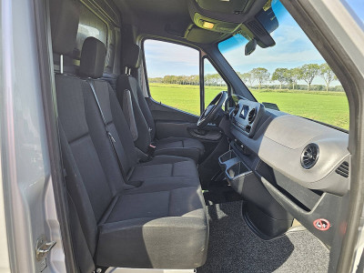 Mercedes-Benz SPRINTER 319 L2H2 RWD 3.5t-Trekhaak Automaat 3 Zits Mbux Navi Camera Airco Apple Carplay Parkeersensoren Euro6 190 PK! foto 7