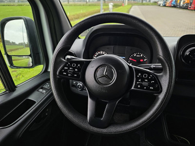 Mercedes-Benz SPRINTER 319 L3H2 ac automaat EURO6 V6 3.0 ltr stoelverwarming camera carplay cruisecontrol trekhaak 3500 kg foto 12