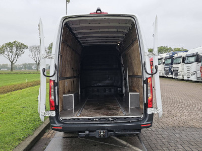 Mercedes-Benz SPRINTER 319 L3H2 ac automaat EURO6 V6 3.0 ltr stoelverwarming camera carplay cruisecontrol trekhaak 3500 kg foto 13
