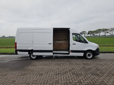 Mercedes-Benz SPRINTER 319 L3H2 ac automaat EURO6 V6 3.0 ltr stoelverwarming camera carplay cruisecontrol trekhaak 3500 kg foto 14
