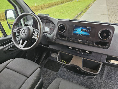 Mercedes-Benz SPRINTER 319 L3H2 ac automaat EURO6 V6 3.0 ltr stoelverwarming camera carplay cruisecontrol trekhaak 3500 kg foto 8