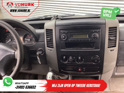Mercedes-Benz Sprinter 209 2.2 CDI L2H2 APK 05-2026/ Trekhaak/ 3 Pers./ Radio 12