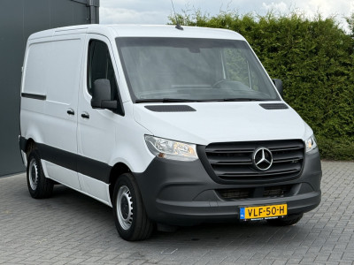 Mercedes-Benz Sprinter 211 2.2 CDI AUTOMAAT 3.0T / L1H1 / CRUISE / CAMERA / AIRCO / NAVI / CARPLAY / 3-ZITS foto 4