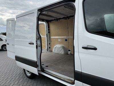 Mercedes-Benz Sprinter 211 2.2 CDI AUTOMAAT 3.0T / L1H1 / CRUISE / CAMERA / AIRCO / NAVI / CARPLAY / 3-ZITS foto 8