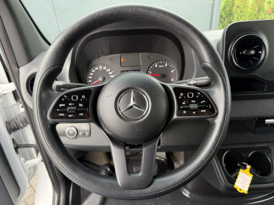 Mercedes-Benz Sprinter 211 2.2 CDI AUTOMAAT 3.0T / L1H1 / CRUISE / CAMERA / AIRCO / NAVI / CARPLAY / 3-ZITS foto 9