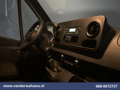 Mercedes-Benz Sprinter 211 CDI 115pk L2H2 Euro6 Airco | Camera | Trekhaak Bijrijdersbank foto 11