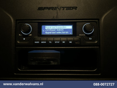 Mercedes-Benz Sprinter 211 CDI 115pk L2H2 Euro6 Airco | Camera | Trekhaak Bijrijdersbank foto 14