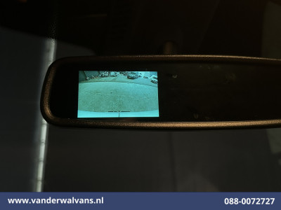 Mercedes-Benz Sprinter 211 CDI 115pk L2H2 Euro6 Airco | Camera | Trekhaak Bijrijdersbank foto 2