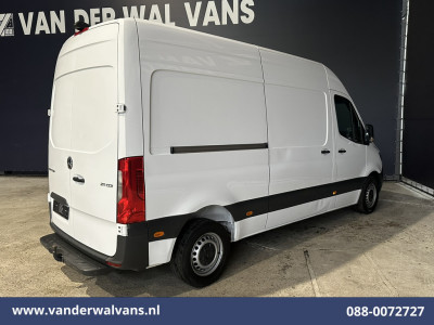 Mercedes-Benz Sprinter 211 CDI 115pk L2H2 Euro6 Airco | Camera | Trekhaak Bijrijdersbank foto 8