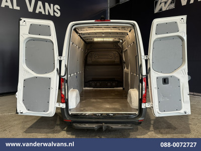 Mercedes-Benz Sprinter 211 CDI 115pk L2H2 Euro6 Airco | Camera | Trekhaak | Bijrijdersbank Bluetooth Telefoonvoorbereiding foto 2