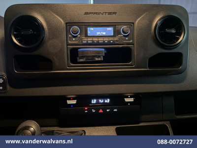 Mercedes-Benz Sprinter 211 CDI 115pk L2H2 Euro6 Airco | Trekhaak | Bijrijdersbank bluetooth telefoonvoorbereiding 11