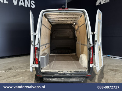 Mercedes-Benz Sprinter 214 CDI 143pk L2H2 Euro6 Airco | Camera | Apple Carplay | Chauffeursstoel Android Auto, Bijrijdersbank foto 11