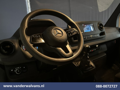 Mercedes-Benz Sprinter 214 CDI 143pk L2H2 Euro6 Airco | Camera | Apple Carplay | Chauffeursstoel Android Auto, Bijrijdersbank foto 14
