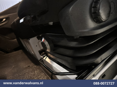 Mercedes-Benz Sprinter 214 CDI 143pk L2H2 Euro6 Airco | Camera | Apple Carplay | Chauffeursstoel Android Auto, Bijrijdersbank foto 4