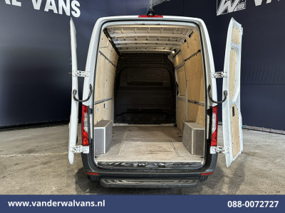 Mercedes-Benz Sprinter 214 CDI 143pk L2H2 Euro6 Airco | Camera | Apple Carplay | Chauffeursstoel Android Auto, Stoelverwarming, Bijrijdersbank foto 11