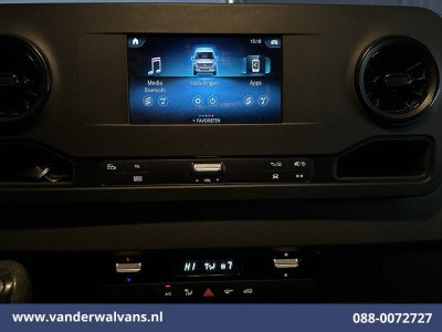 Mercedes-Benz Sprinter 214 CDI 143pk L2H2 Euro6 Airco | Camera | Apple Carplay | Chauffeursstoel Android Auto, Stoelverwarming, Bijrijdersbank foto 15
