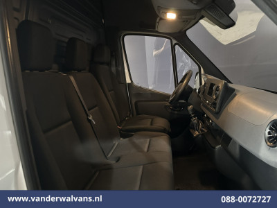 Mercedes-Benz Sprinter 214 CDI 143pk L2H2 Euro6 Airco | Camera | Apple Carplay | Chauffeursstoel Android Auto, Stoelverwarming, Bijrijdersbank foto 6