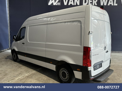 Mercedes-Benz Sprinter 214 CDI 143pk L2H2 Euro6 Airco | Camera | Apple Carplay | Chauffeursstoel Android Auto, Stoelverwarming, Bijrijdersbank foto 9