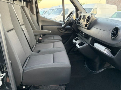 Mercedes-Benz Sprinter 215CDI AUTOMAAT FWD L2H1 foto 15