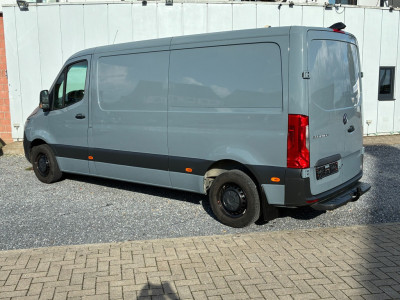 Mercedes-Benz Sprinter 215CDI AUTOMAAT FWD L2H1 foto 4
