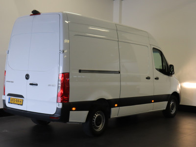 Mercedes-Benz Sprinter 311 2.2 CDI L2H2 EURO 6 - A/C Climate - Camera - €16.900,- Excl. foto 2