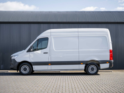 Mercedes-Benz Sprinter 311 CDI RWD L2H2 | Volledig Ingericht | Mbux | Camera | Climatronic foto 5