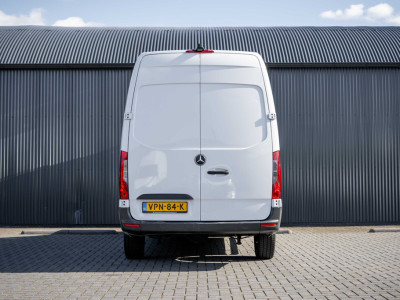 Mercedes-Benz Sprinter 311 CDI RWD L2H2 | Volledig Ingericht | Mbux | Camera | Climatronic foto 8