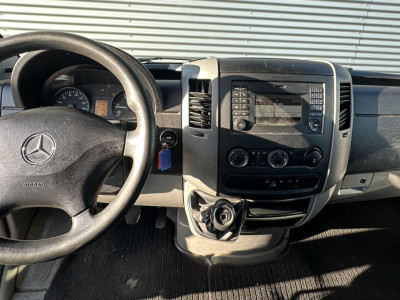 Mercedes-Benz Sprinter 313 2.2 CDI 432 HD bakwagen met laadklep foto 2