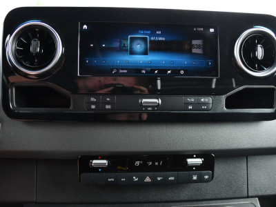Mercedes-Benz Sprinter 314 2.2 CDI L2H2 Black Edition Full Options! Adaptieve Cruise, Camera, LED, Memory, Standkachel, Stoelverwarming, Trekhaak, Voorruit verwarming, Carplay, 10,5 Mbux, Uniek! 21