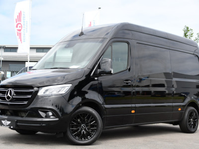 Mercedes-Benz Sprinter 314 2.2 CDI L2H2 Black Edition Full Options! Adaptieve Cruise, Camera, LED, Memory, Standkachel, Stoelverwarming, Trekhaak, Voorruit verwarming, Carplay, 10,5 Mbux, Uniek! 4