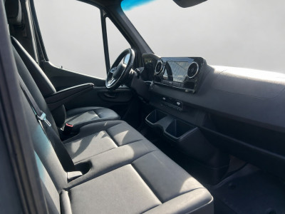 Mercedes-Benz Sprinter 314 2.2 CDI L2H2 PB Edition Full Options! 360 Camera, Cruise, LED, Leder, Automaat, Standkachel, Voorruit verwarming, Trekhaak, 10,5 Mbux, Uniek! foto 7