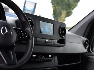 Mercedes-Benz Sprinter 314 2.2 CDI L2H2 RWD Black Edition Camera, Carplay, Sensoren, 143pk, Automaat, Trekhaak, 7 Mbux, Uniek! foto 13