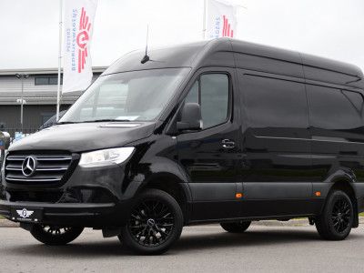 Mercedes-Benz Sprinter 314 2.2 CDI L2H2 RWD Black Edition Camera, Carplay, Sensoren, 143pk, Automaat, Trekhaak, 7 Mbux, Uniek! foto 4
