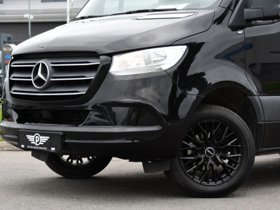 Mercedes-Benz Sprinter 314 2.2 CDI L2H2 RWD Black Edition Camera, Carplay, Sensoren, 143pk, Automaat, Trekhaak, 7 Mbux, Uniek! foto 7