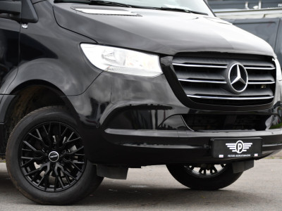 Mercedes-Benz Sprinter 314 2.2 CDI L2H2 RWD Black Edition Camera, Carplay, Sensoren, 143pk, Automaat, Trekhaak, 7 Mbux, Uniek! foto 8