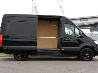 Mercedes-Benz Sprinter 314 2.2 CDI L2H2 RWD Camera, Cruise, Carplay, Sensoren, Multimedia, Stoelverwarming, UNIEK! foto 11