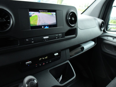 Mercedes-Benz Sprinter 314 2.2 CDI L2H2 RWD Camera, Cruise, Carplay, Sensoren, Multimedia, Stoelverwarming, UNIEK! foto 19