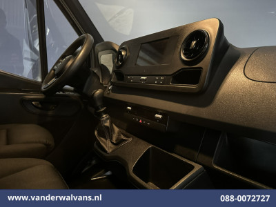 Mercedes-Benz Sprinter 314 CDI 143pk L2H2 Euro6 Airco | Imperiaal | Camera | Apple Carplay | LM Velgen | Cruisecontrol Android Auto, Trekhaak, Sidebars, Bumper Kit, Bijrijdersbank foto 15