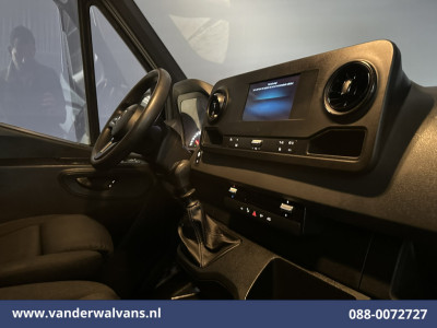 Mercedes-Benz Sprinter 314 CDI 143pk L2H2 Euro6 Airco | Imperiaal | Camera | Apple Carplay | LM Velgen | Cruisecontrol Android Auto, Trekhaak, Sidebars, Bumper Kit, Bijrijdersbank foto 16