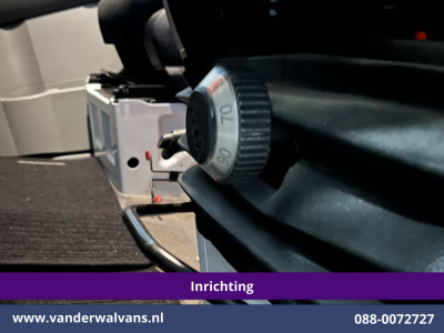Mercedes-Benz Sprinter 314CDI 143pk L2H2 inrichting Euro6 Airco | Camera | Navigatie | 2800kg Trekhaak Omvormer Cruisecontrol, Chauffeursstoel, Parkeersensoren foto 9