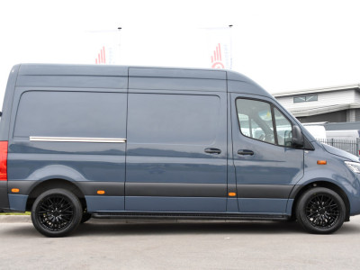 Mercedes-Benz Sprinter 315 1.9 CDI L2H2 AMG Edition Adaptieve Cruise, Camera, Carplay, 150pk, LED, Dodehoek, Sensoren, Multimedia, Uniek! foto 11