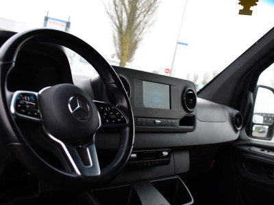 Mercedes-Benz Sprinter 315 1.9 CDI L2H2 AMG Edition Adaptieve Cruise, Camera, Carplay, 150pk, LED, Dodehoek, Sensoren, Multimedia, Uniek! foto 13