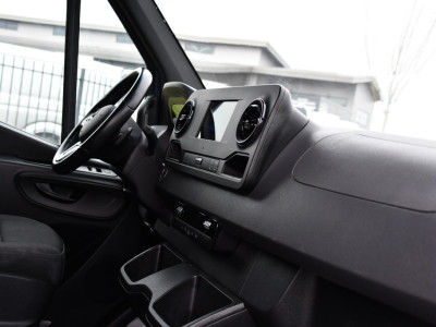 Mercedes-Benz Sprinter 315 1.9 CDI L2H2 AMG Edition Adaptieve Cruise, Camera, Carplay, 150pk, LED, Dodehoek, Sensoren, Multimedia, Uniek! foto 19