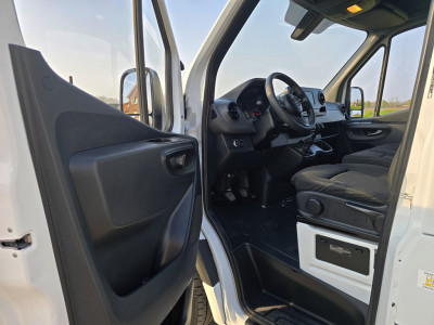 Mercedes-Benz Sprinter 315 1.9 CDI L2 H2 RWD - 150 Pk - Euro 6 - MBUX - ParkeerCamera - Airco - Cruise Control foto 18