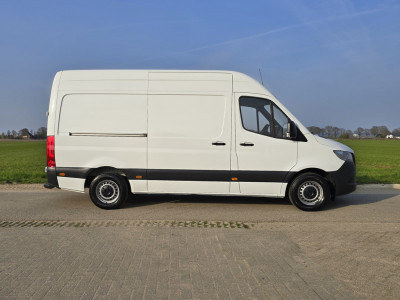 Mercedes-Benz Sprinter 315 1.9 CDI L2 H2 RWD - 150 Pk - Euro 6 - MBUX - ParkeerCamera - Airco - Cruise Control foto 9